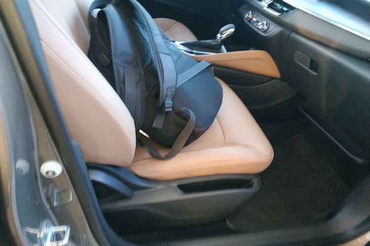 Used Buick GL6 2021 323T Mild Hybrid Connect Prestige Model Right Front Seat