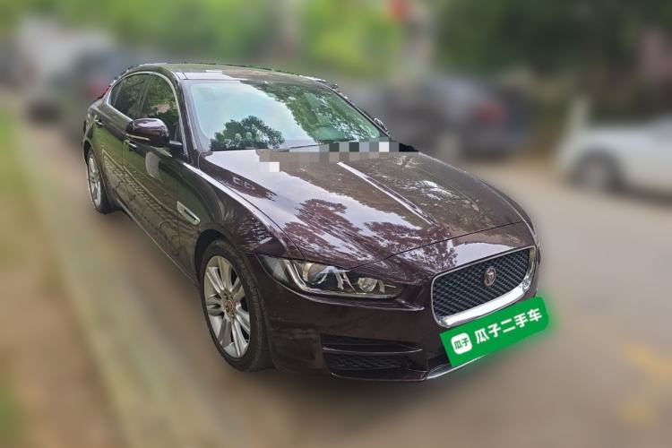 Used Jaguar XEL 2019 2.0T 200 PS Deluxe Edition Front Right 45 Deg