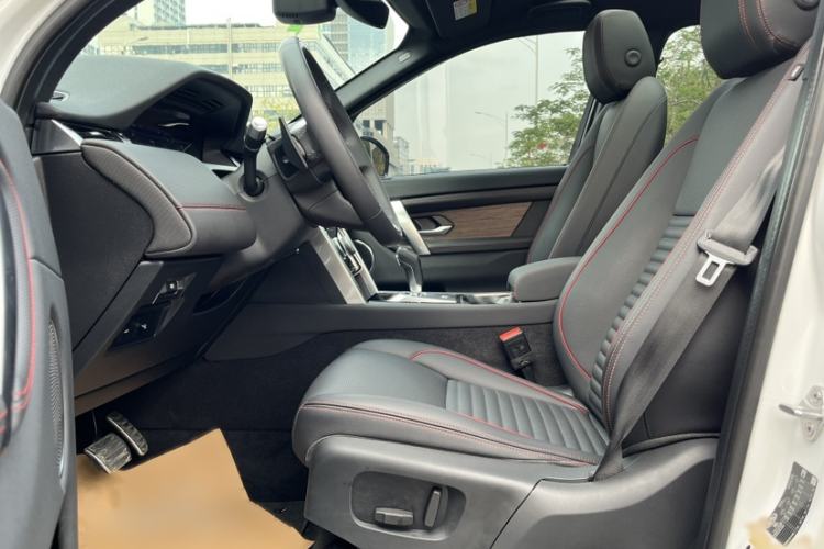 Used Land Rover Discovery Sport 2022 249 PS R-Dynamic S Performance Edition 5 Seats Left Front Seat