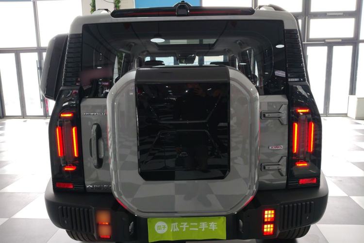 Used JETOUR Traveler 2023 2.0T All-Wheel-Drive CrossPRO Rear