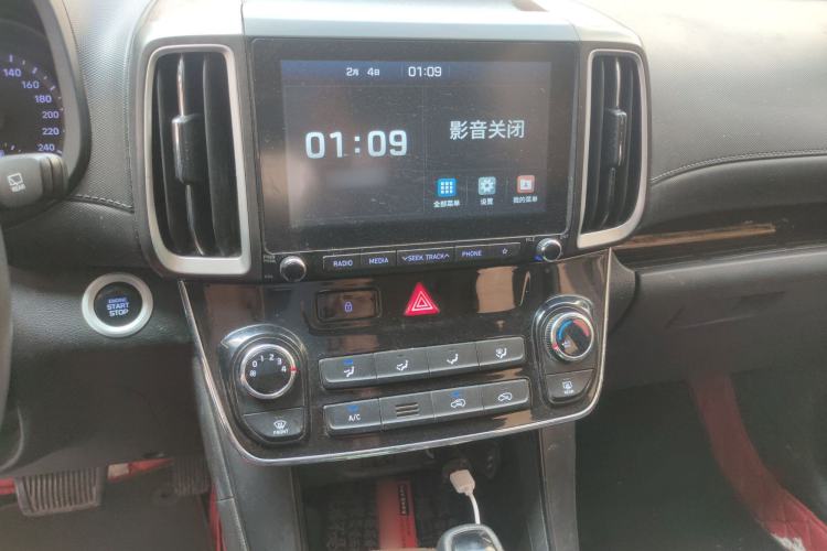 Used Hyundai ix35 2019 2.0L Automatic 2WD Zhiyong·Changxiang Edition China VI Standard Audio And AC Panel