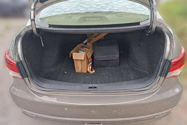 Used Nissan Sylphy 2016 Classic 1.6XE Automatic Comfort Edition Trunk