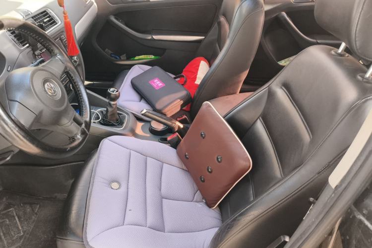 Used Volkswagen Sagitar 2012 1.6L Manual Comfort Model Left Front Seat