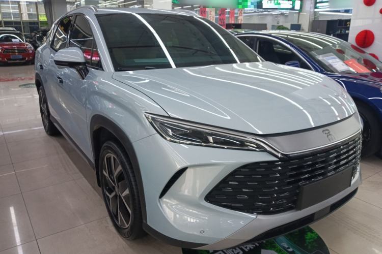 Used BYD Song L DM-i 2024 160km Beyond Edition Front Right 45 Deg