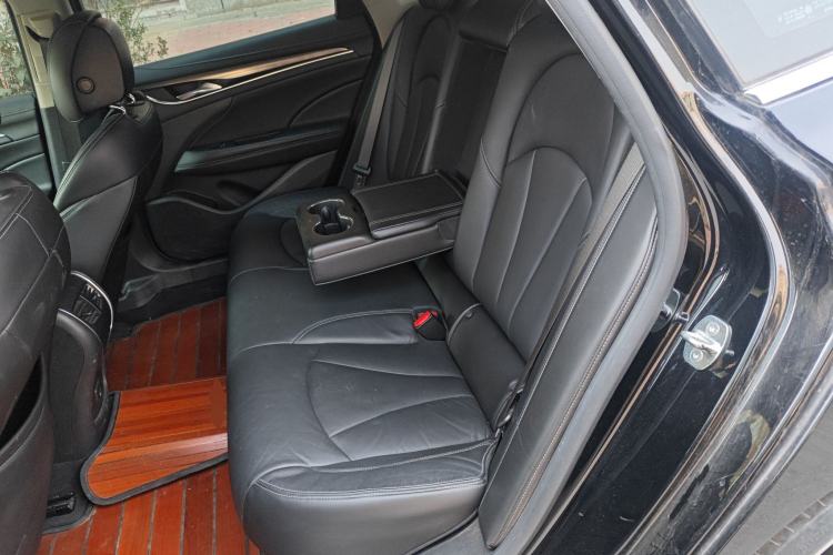 Used Buick LaCrosse 2019 28T Luxury Version
