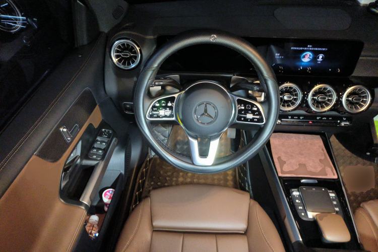 Used Mercedes-Benz GLB 2021 GLB 200 Dynamic Edition Steering Wheel