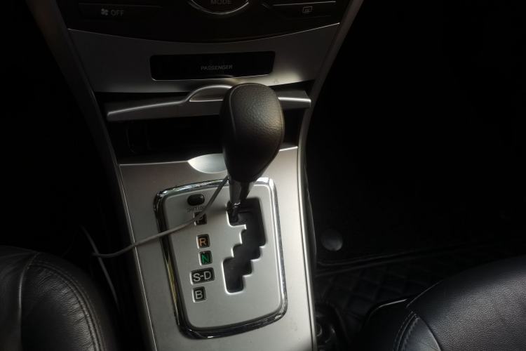 Used Toyota Corolla 2013 Special Edition 1.8L CVT ZhiKu GL-i Gear Lever