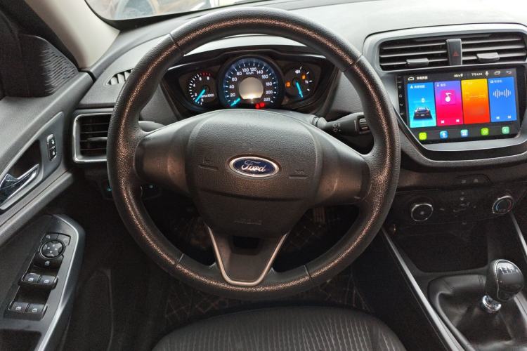 Used Ford Escort 2019 Revised Version 1.5L Manual "Quality Enjoyment" Trim (Tire Pressure Monitoring) China VI Standard Steering Wheel