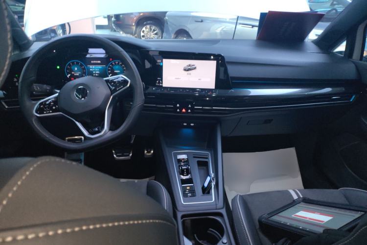 Used Volkswagen Golf 2023 Facelift 280TSI DSG R-Line Lite
