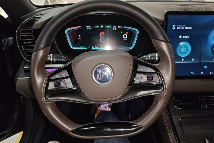 Used BYD Han 2020 EV Four-Wheel Drive High-Performance Flagship Model Steering Wheel