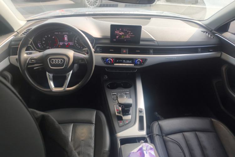 Used Audi A4 2017 45 TFSI allroad quattro Fashion Edition Center Console