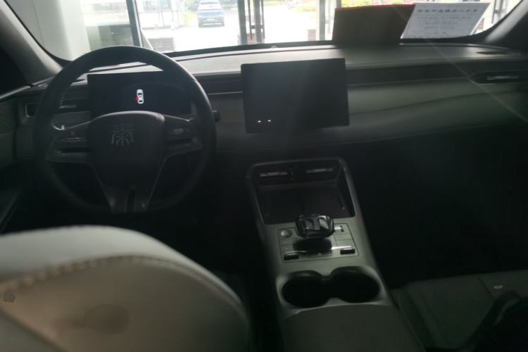 Used BYD Qin PLUS 2025 DM-i Smart Drive 55KM Leading Model
