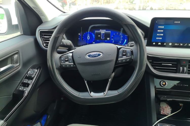 Used Ford Escape 2024 EcoBoost 245 Two-Wheel-Drive Titanium Edition
