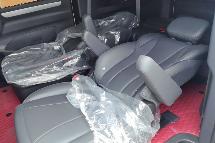 Used SAIC MAXUS G10 2025 2.0L Manual Multi-Function Version Gasoline 7 Seats