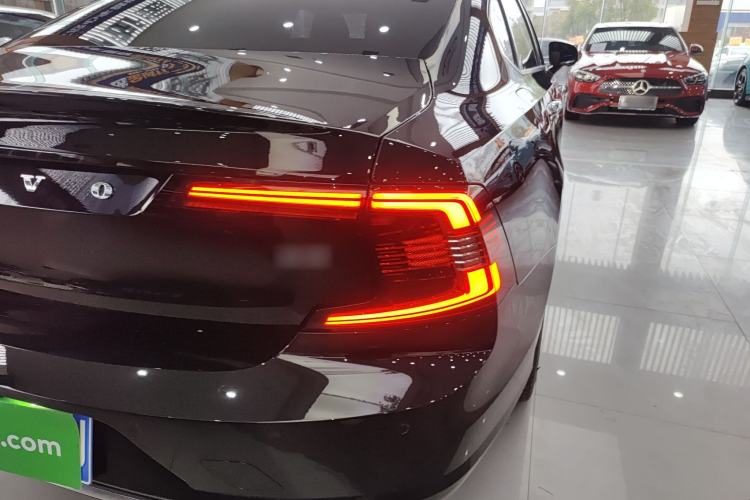 Used Volvo S90 2023 B5 Zhiyi Luxury Edition
