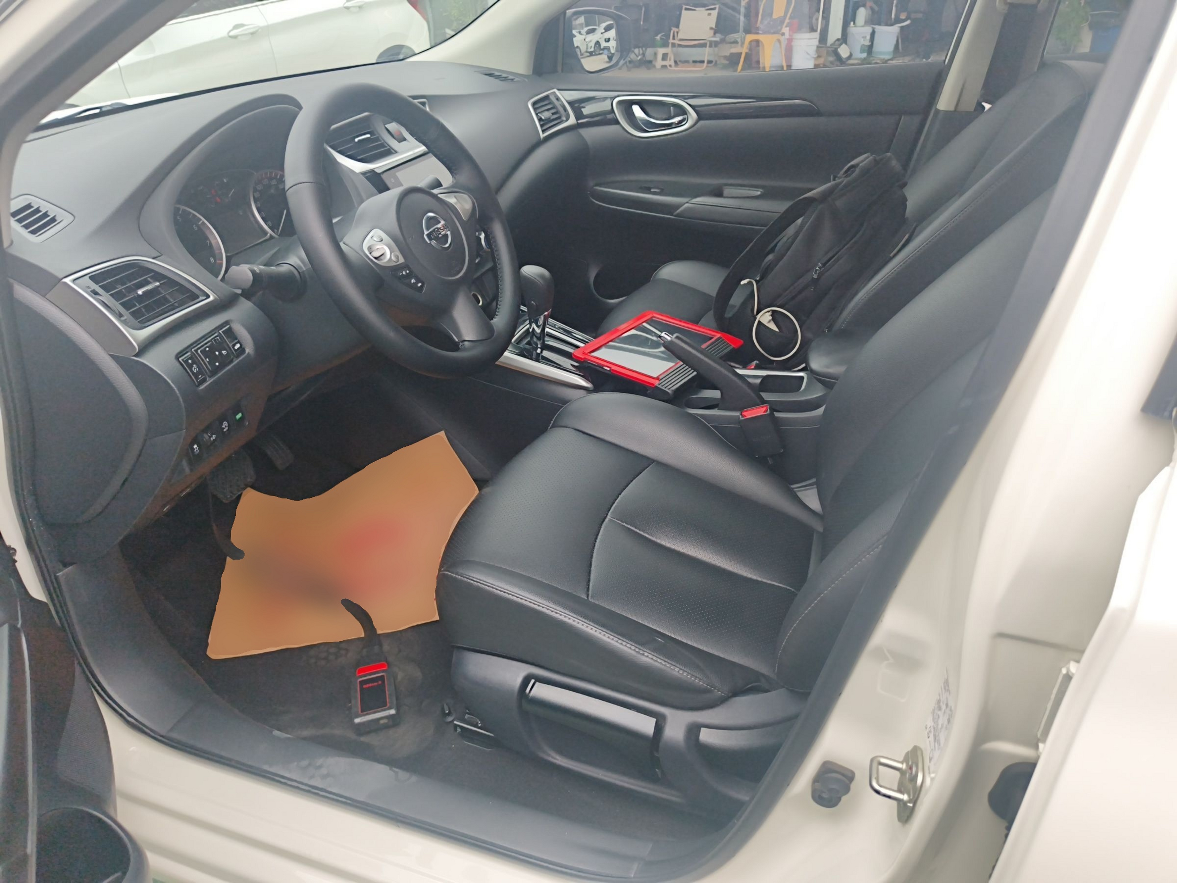 المقاعد الأمامية داخل السيارة