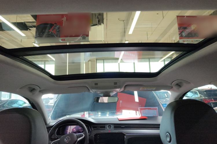 Used Volkswagen Magotan 2025 Revised Version 2 Zhongxiang Edition 330TSI DSG Luxury Trim