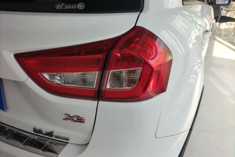 Used Geely Auto Vision X3 2017 1.5L Automatic Luxury Model
