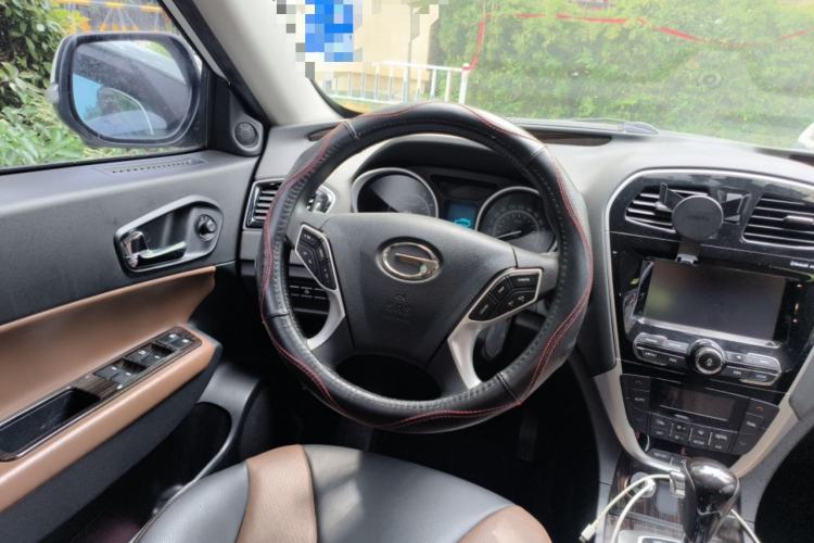 Used GAC Trumpchi GS5 Super 2015 2.0L Automatic Two-Wheel Drive Luxury Navigation Edition
