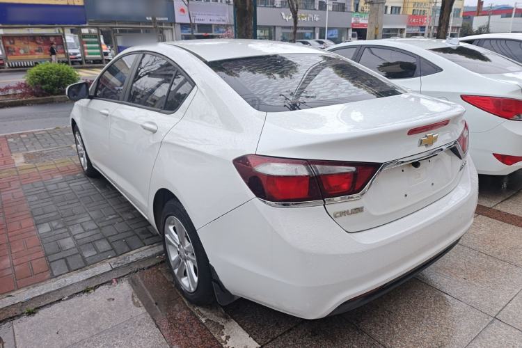 Used Chevrolet Cruze 2015 1.5L Automatic Fashion Navigation Edition
