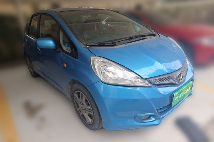 Used Honda Fit 2011 1.3L manual Comfort version
