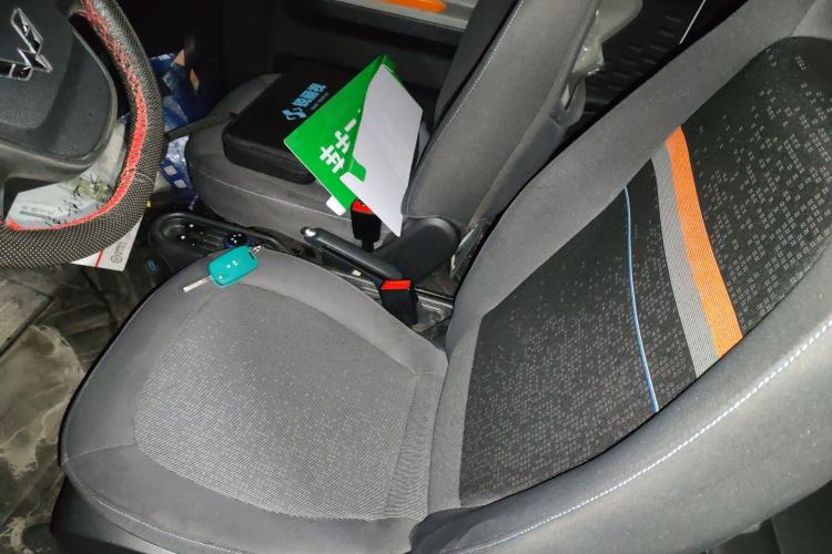 Used Wuling Hongguang MINIEV 2020 Enjoyment Model Lithium Iron Phosphate Left Front Seat