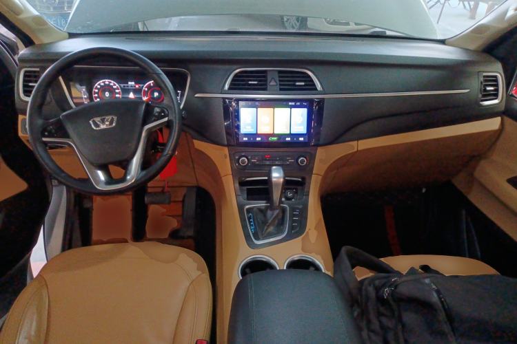 Used Huasong 7 2015 2.0T Automatic Comfort Model
