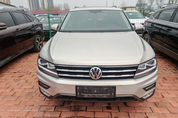 Used Volkswagen Tiguan L 2019 Revised 330TSI Automatic Two-Wheel Drive Smart & Luxury Edition China VI Standard