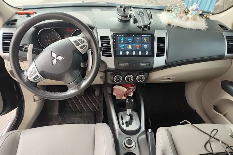 Used Mitsubishi Outlander 2010 Kijang 2.0 Sport Edition