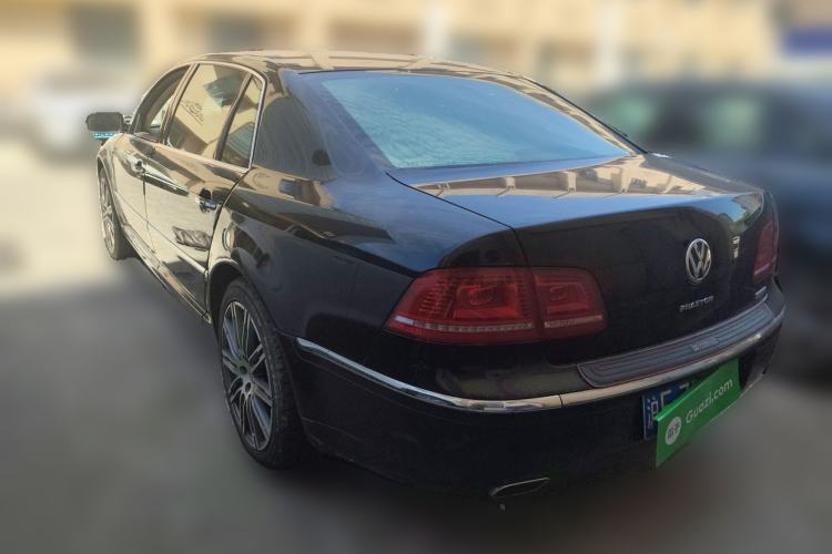 Used Volkswagen Phaeton 2011 3.6L V6 4-Seater Extended-Length Individual Edition Rear Left 45 Deg
