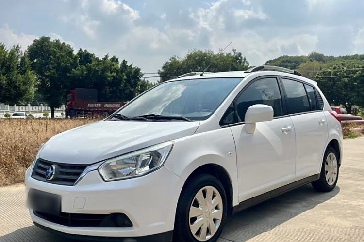 Used Venucia R50 2014 1.6L Manual Splendid Edition