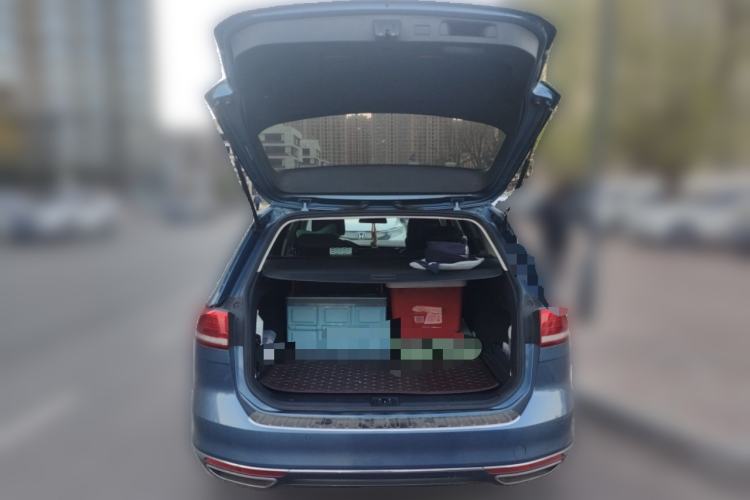 Used Volkswagen Variant 2018 380TSI Two-Wheel Drive Comfort Edition Trunk