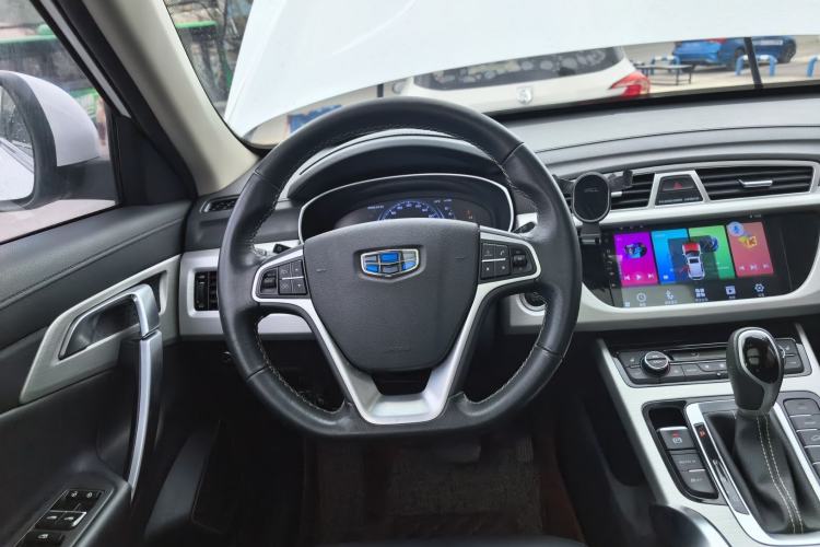 Used Geely Auto Emgrand X7 Sport 2018 1.8TD Automatic Two-Wheel Drive Smart Connect 4G Internet Edition Steering Wheel