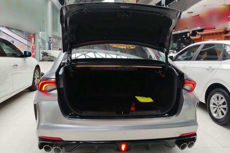 Used GAC Trumpchi EMPOW 2021 270T DCT J15 Version Trunk