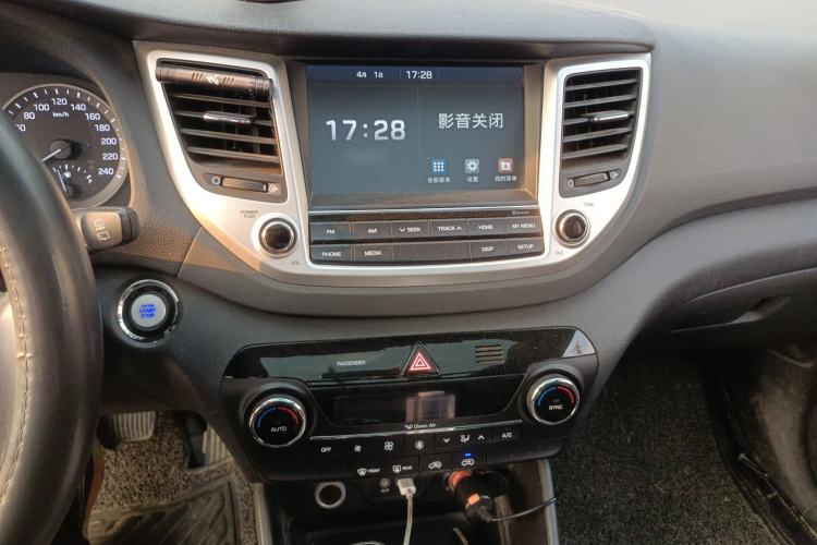 Used Hyundai Tucson 2018 1.6T Dual-Clutch Two-Wheel Drive 15th Anniversary Special Edition