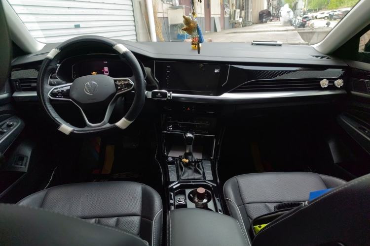 Used Volkswagen Passat 2024 380TSI Starry Elite Edition Center Console