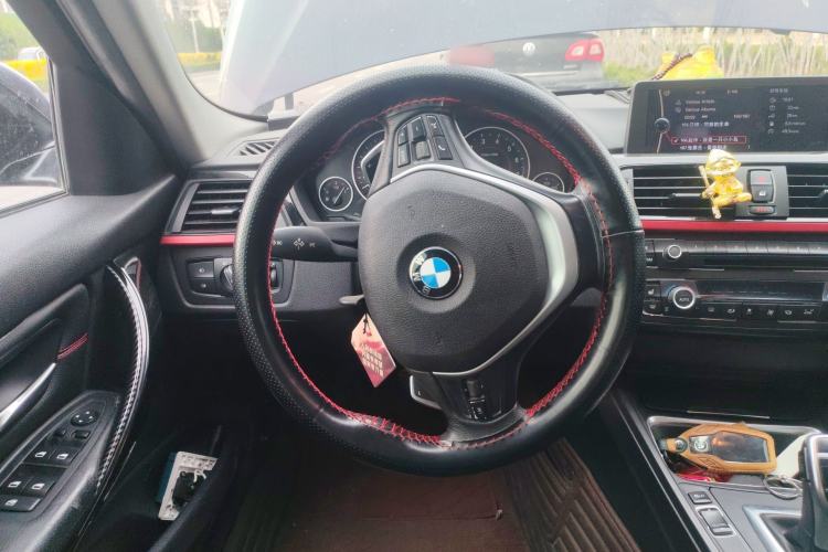 Used BMW 3 Series 2013 320i Sport Design Package
