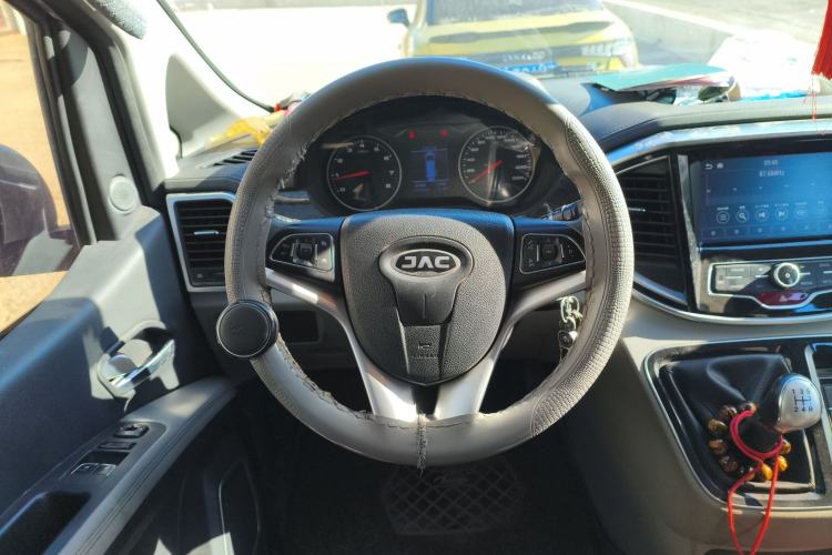 Used JAC Refine M4 2016 2.0L Manual Luxury Version