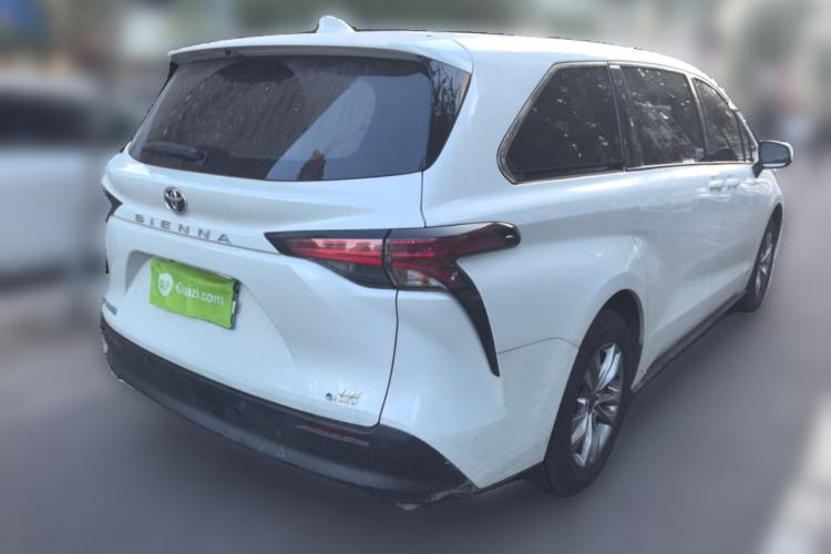 Used Toyota Sienna 2024 2.5L Hybrid Comfort Edition