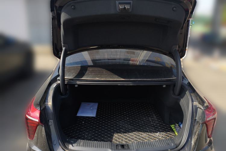 Used Hongqi H5 2023 2.0T Automatic Smart Connect Flagship Edition