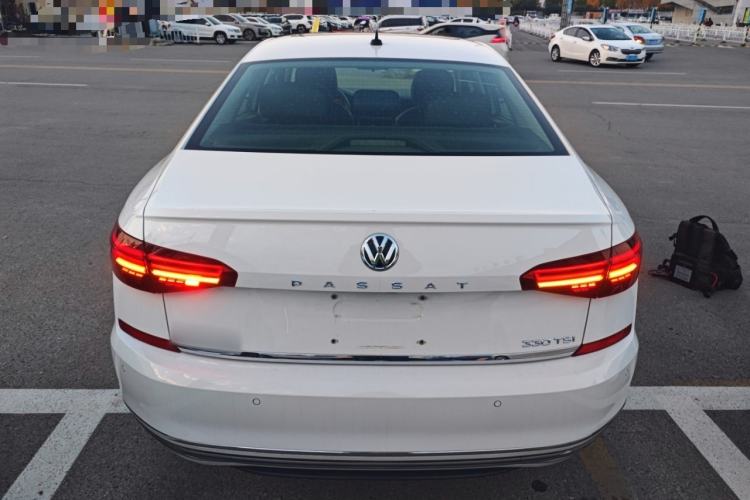 Used Volkswagen Passat 2019 330TSI Luxury Edition China VI Standard
