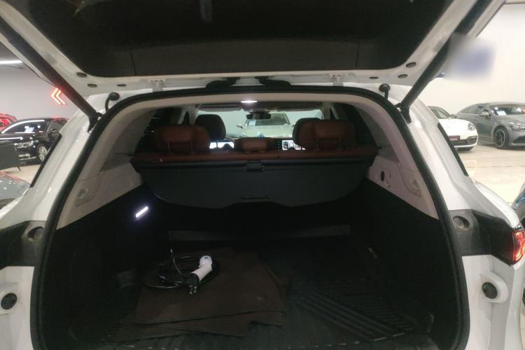 Used VOYAH FREE 2024 Ultra-Long Range Intelligent Driving Version Trunk