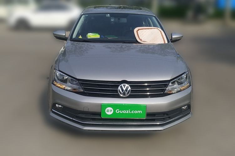 Used Volkswagen Sagitar 2015 1.6L Automatic Comfort Model Front