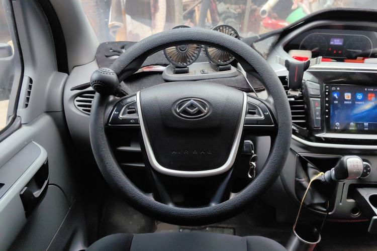 Used SAIC MAXUS Xintu V80 2021 2.0T Manual Classic Aoyuntong Long Wheelbase Mid-Roof 6/7/8/9-Seater
