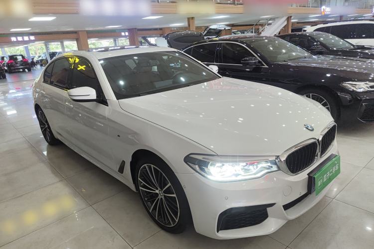 Used BMW 5 Series 2019 Restyled 530Li Luxury Edition M Sport Package Front Right 45 Deg