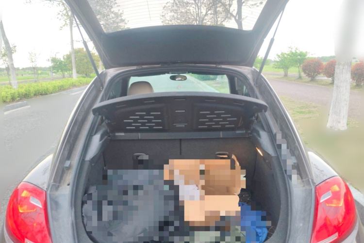 Used Volkswagen Beetle 2014 1.2TSI Fashion Edition Trunk