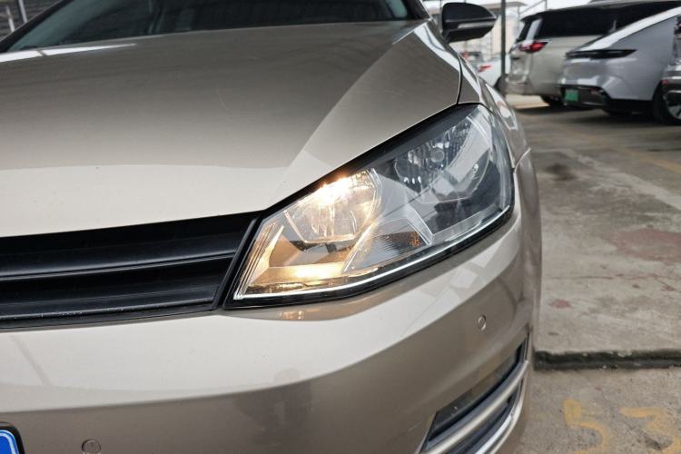 Used Volkswagen Golf 2016 1.6L Automatic Fashion Model