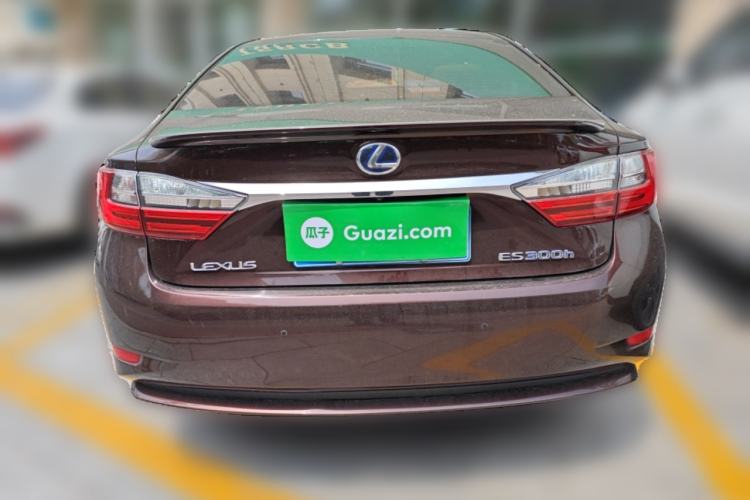 Used Lexus ES 2015 300h Comfort Edition
