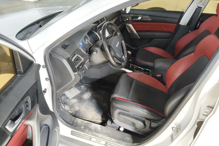 Used Haval H2 2017 Blue Label 1.5T Manual Two-Wheel Drive Elite Model
