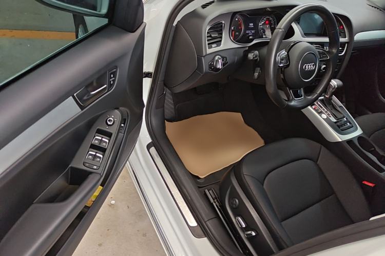 Used Audi A4L 2016 35 TFSI Collector's Edition Automatic Standard Model

